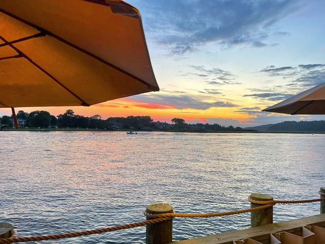 Dock Dining