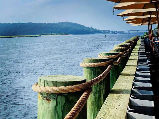 Dock Dining